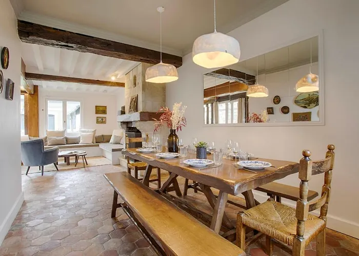 Olive - 4 Bdr - Garden - Centre *