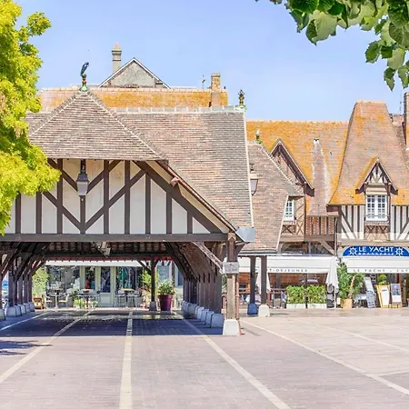 Olive - 4 Bdr - Garden - Centre