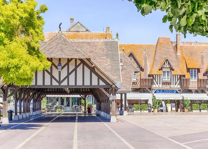 Olive - 4 Bdr - Garden - Centre